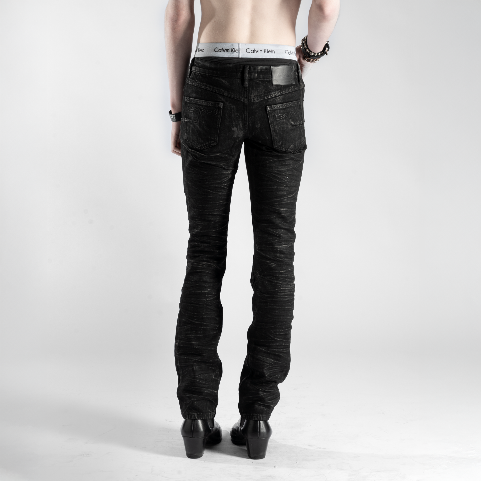CRINKLE WAX SKINNY STRAIGHT JEANS IN SELVEDGE NOIR DENIM