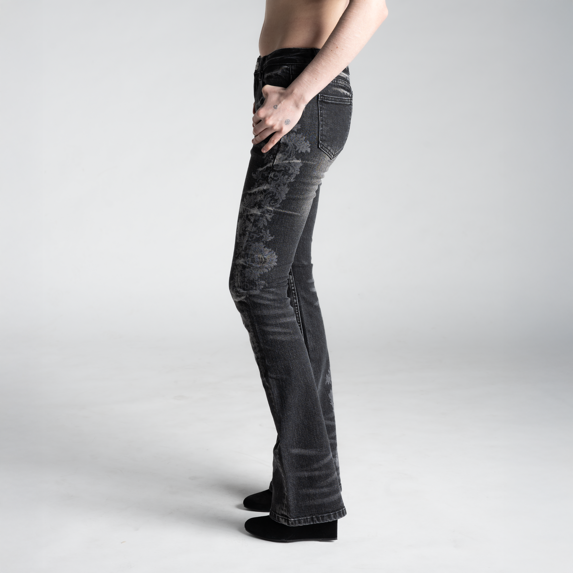 SAMPLE SALE ITEM #4 - WOMENS LACE PRINT FLARED JEANS