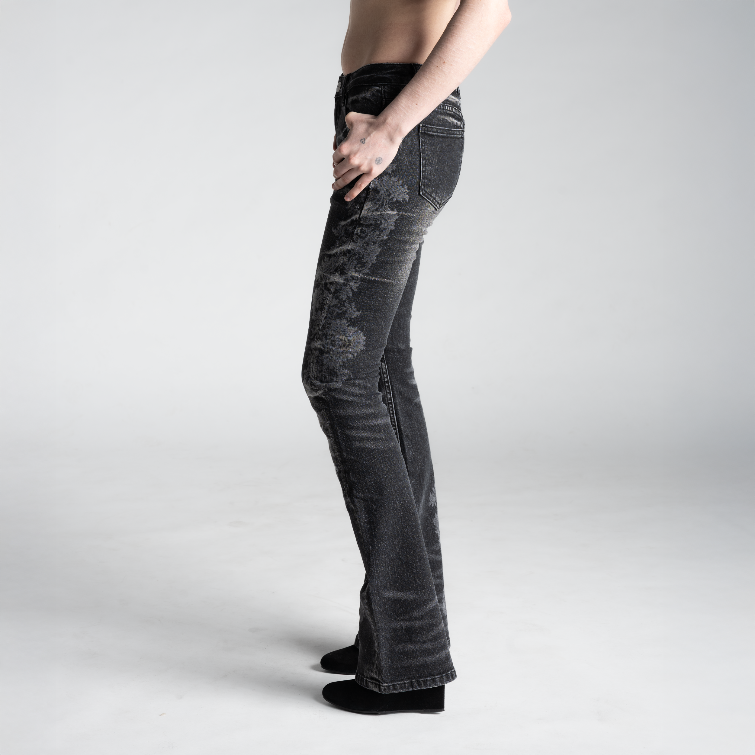 SAMPLE SALE ITEM #4 - WOMENS LACE PRINT FLARED JEANS