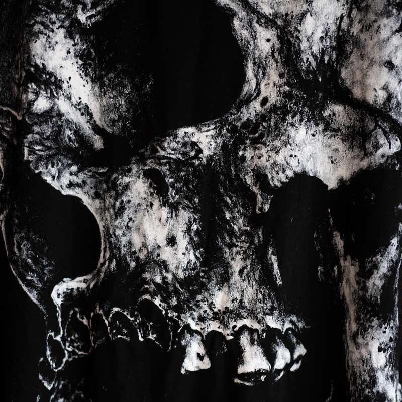 DECAYED SKULL GRAPHIC PRINT T-SHIRT IN SOFT BLACK COTTON